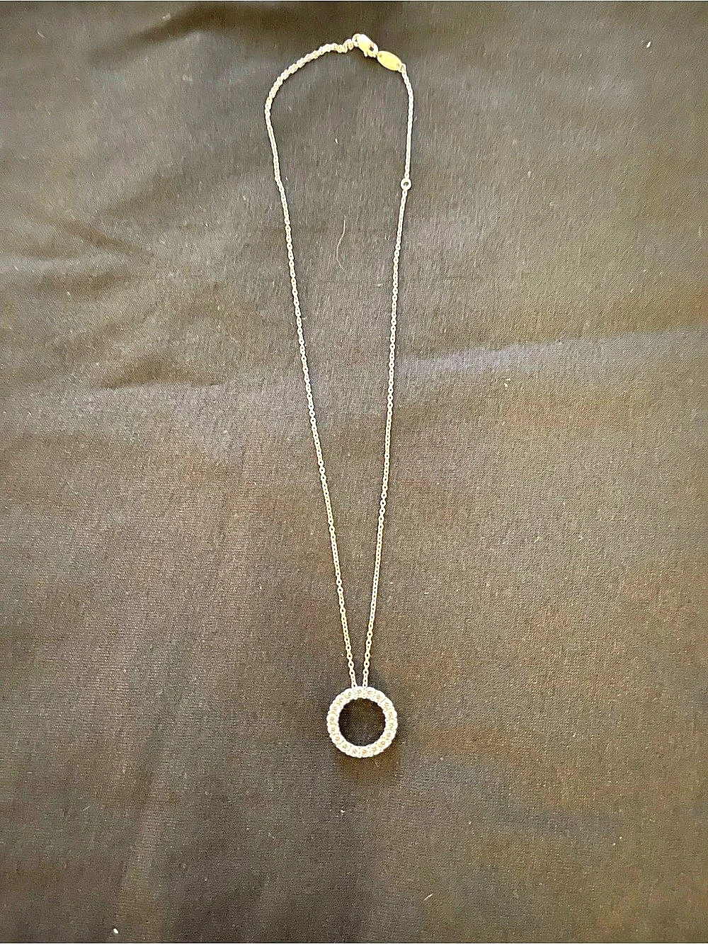 Halo Circle Pendant Necklace in Sterling Silver Like New